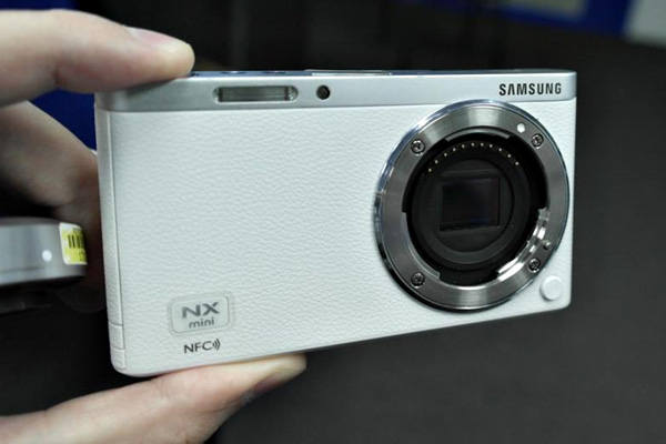 Samsung-NX-mini