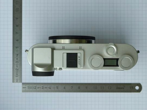 Leica Mirrorless camera image